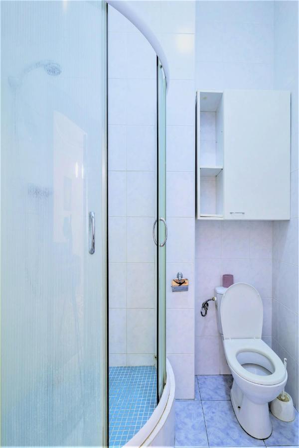 Large Apartment In The Center Dnjepropetovsk Buitenkant foto